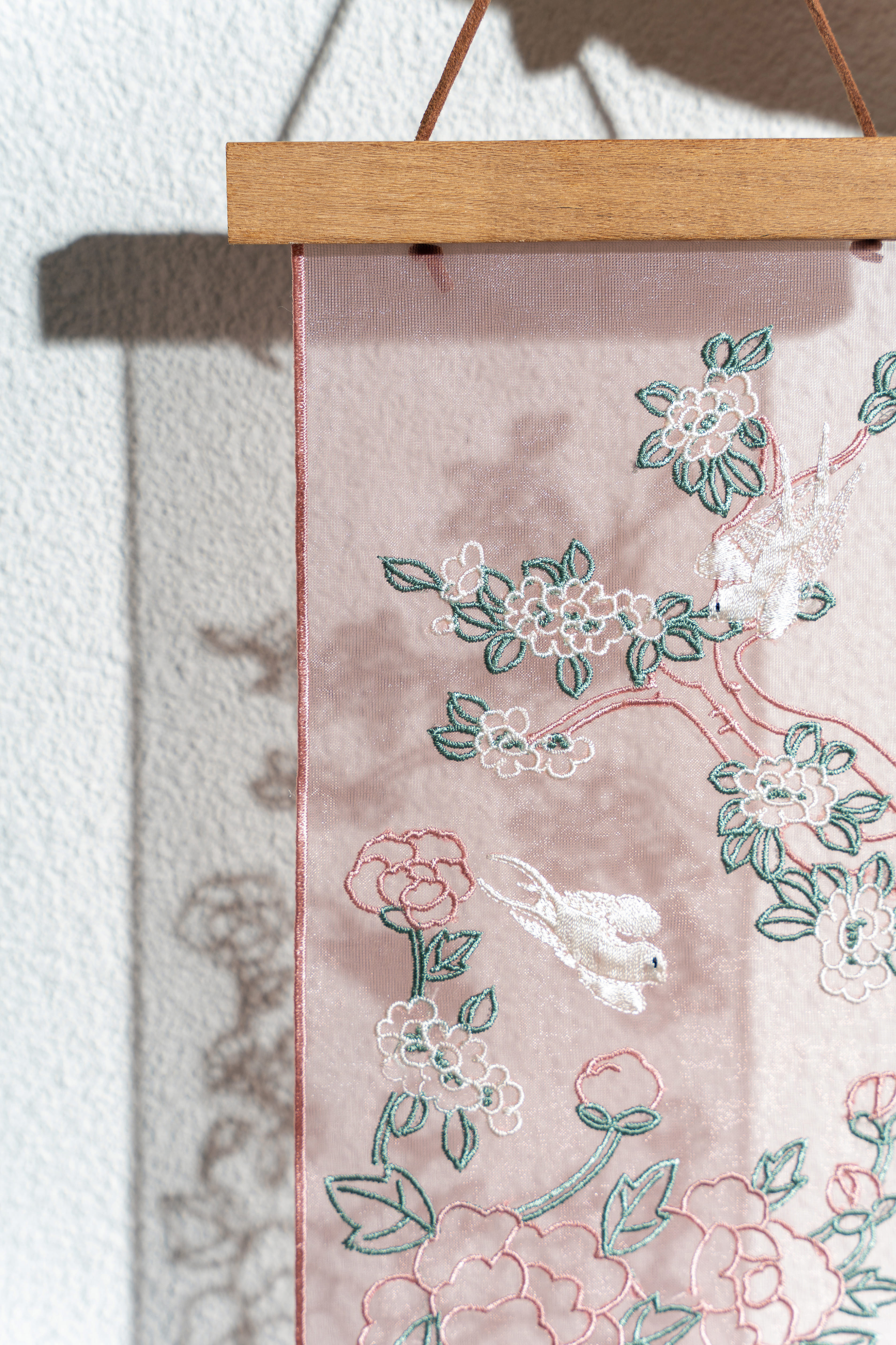 Fortune Hanging, Flower and Bird