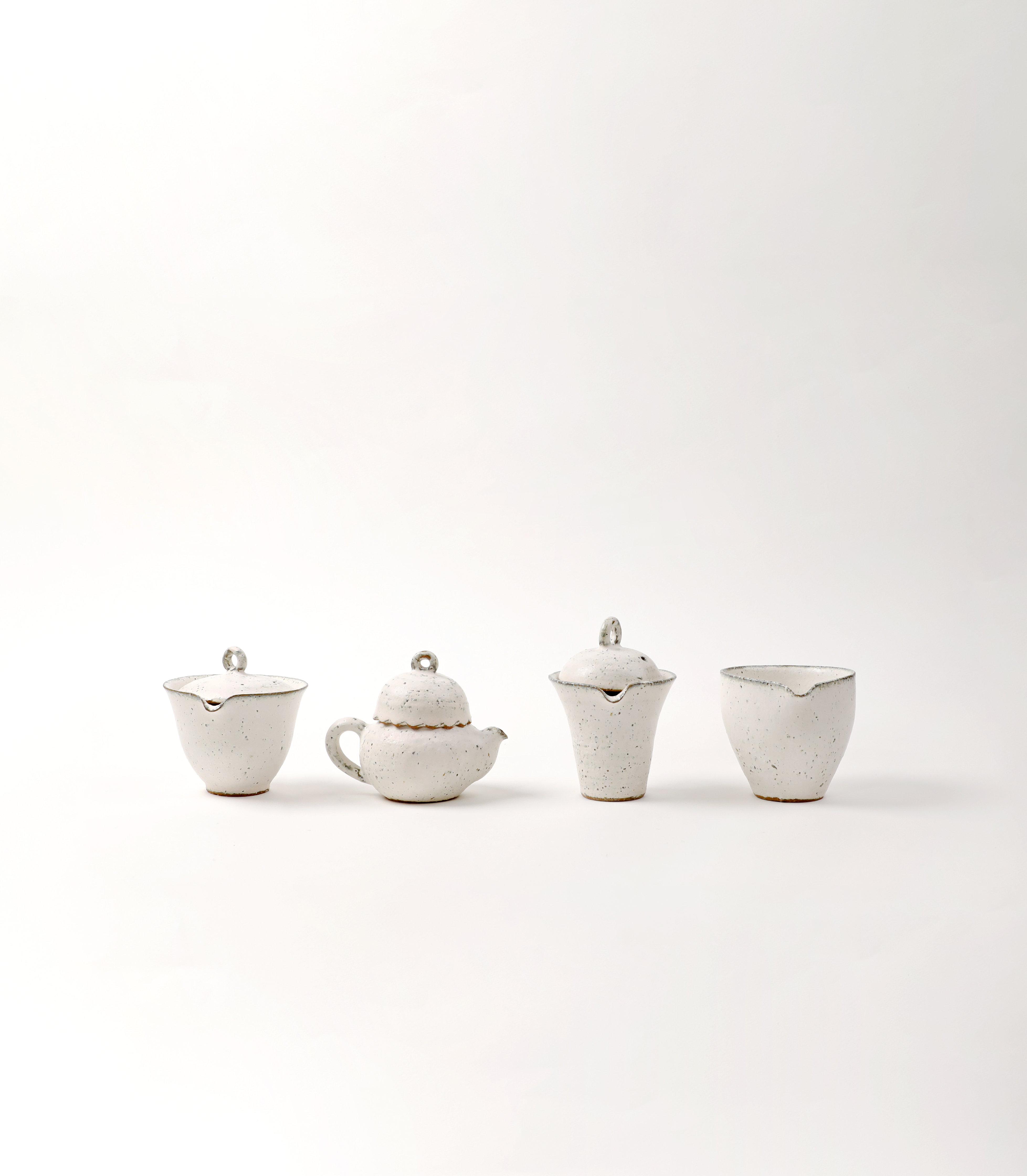 Cottage Snow Tea Pot - Image 3