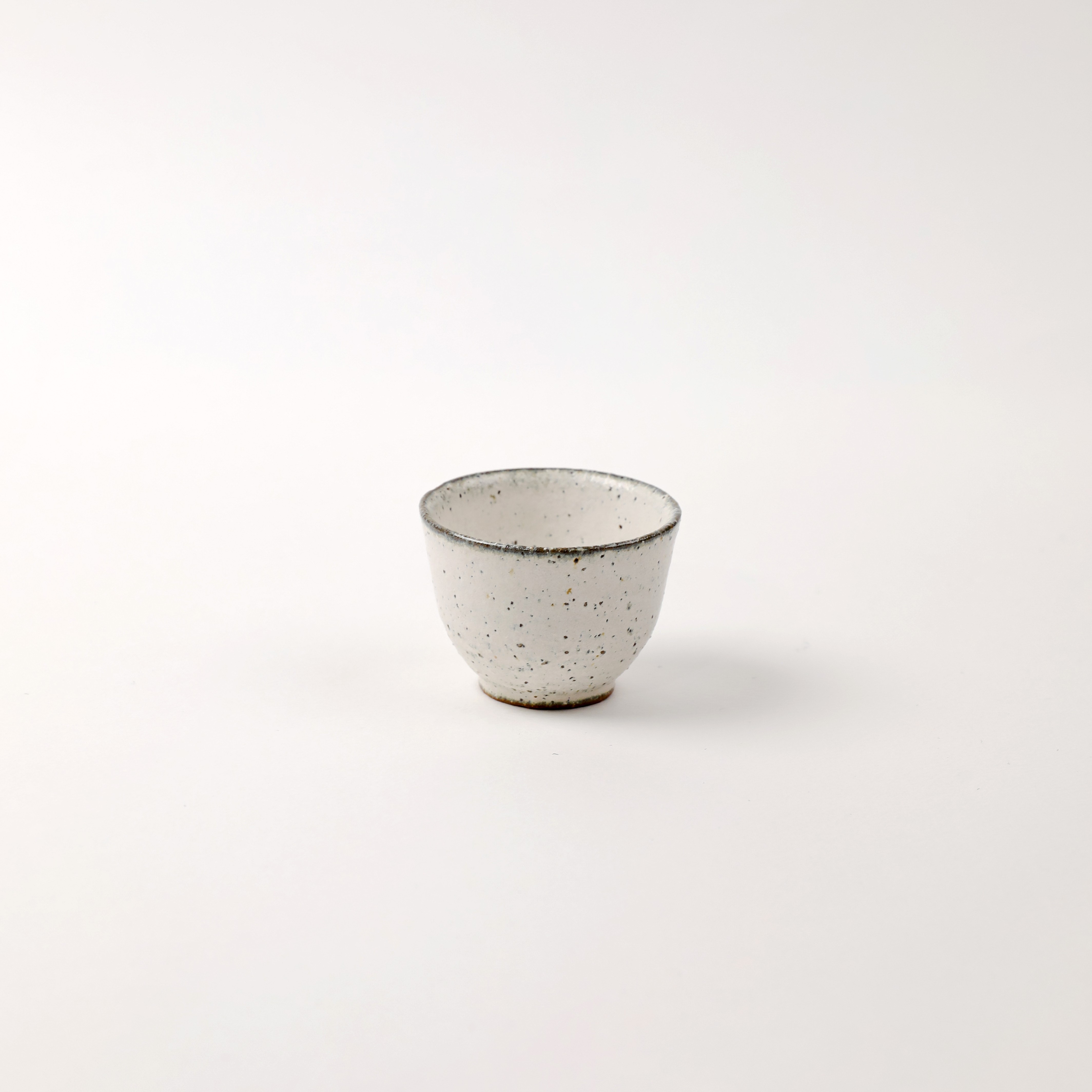 Cottage Snow Tea Cup - Image 1