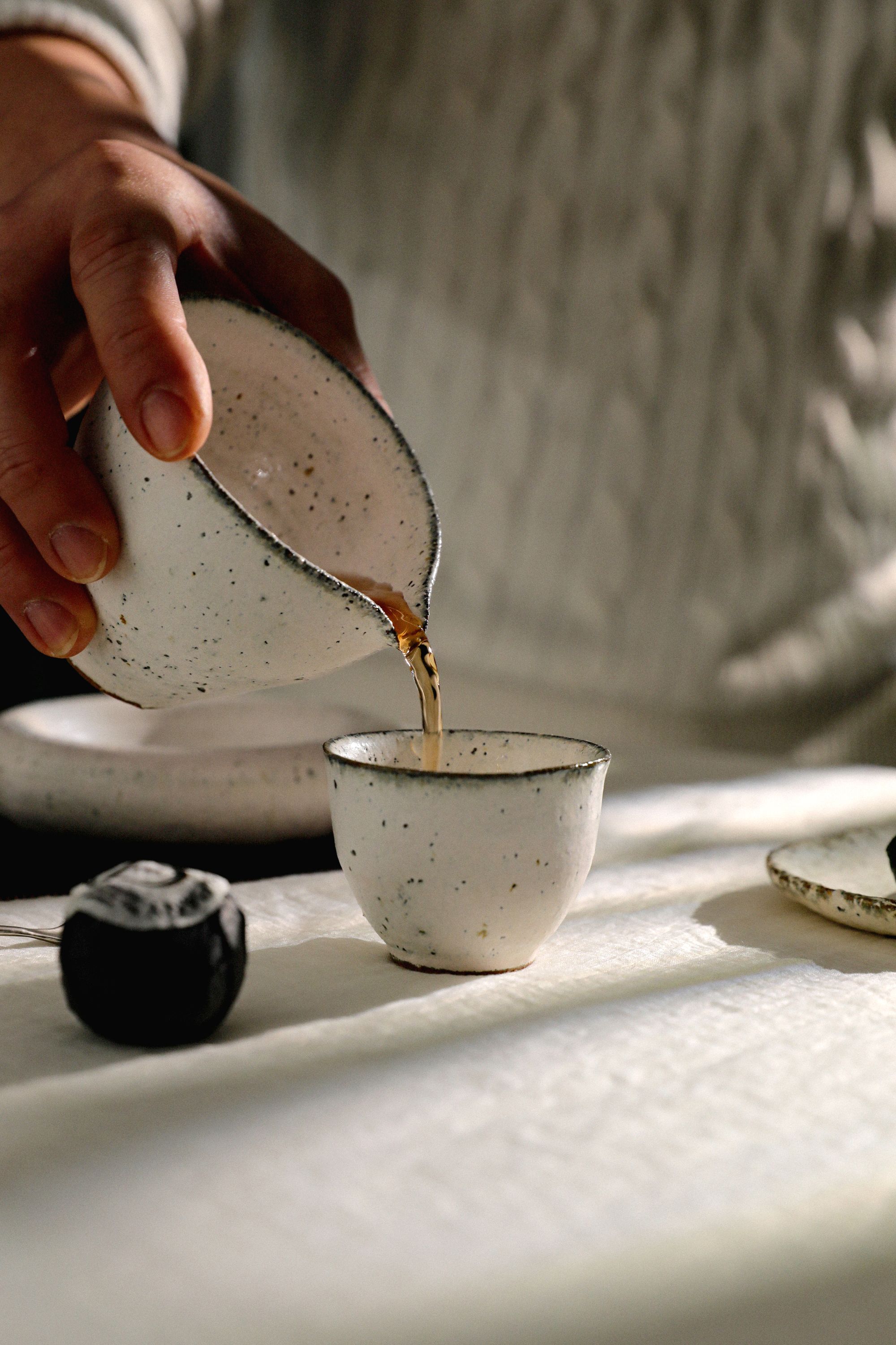 Cottage Snow Tea Bowl - Image 3