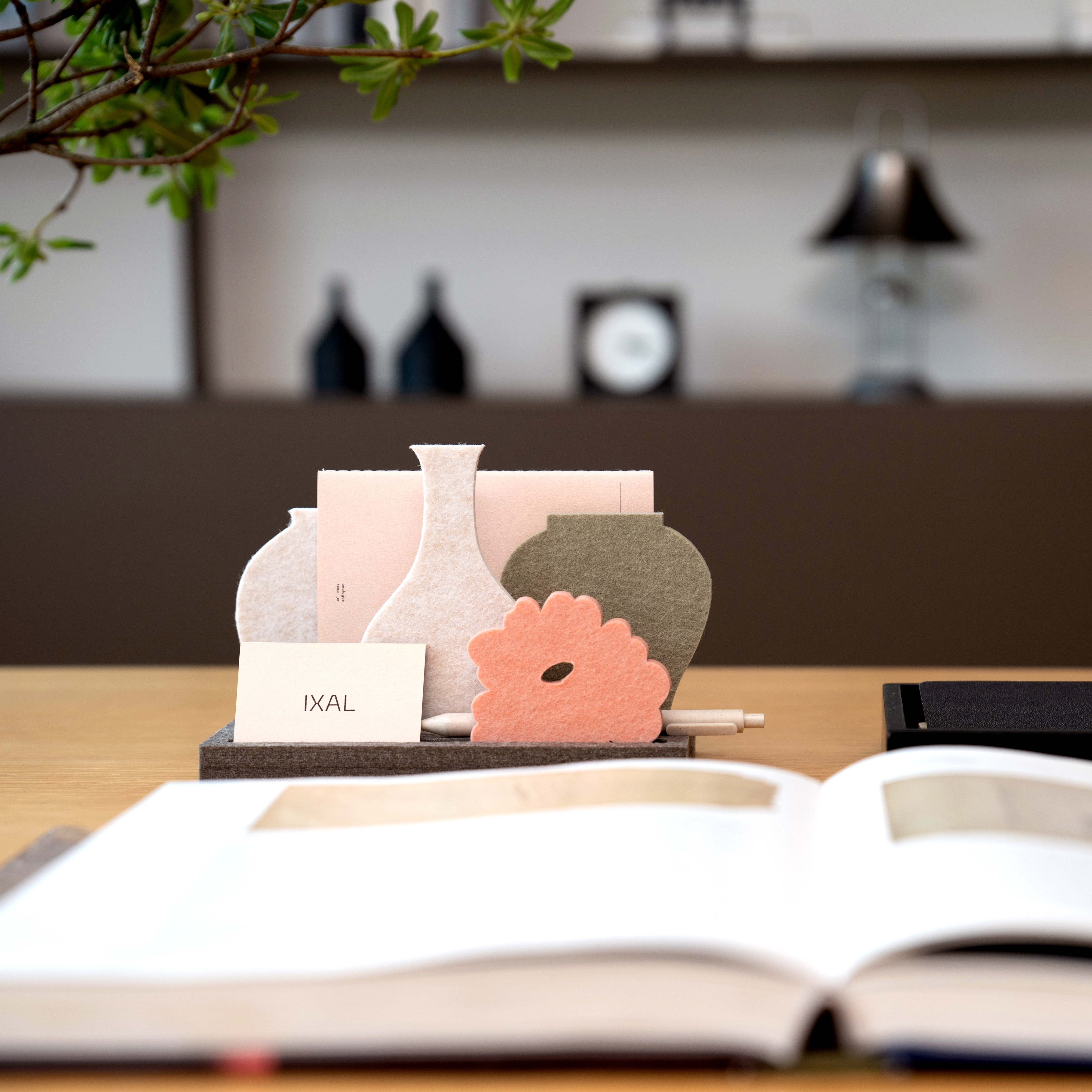 Joseon Pottery Desk Organizer - Image 3