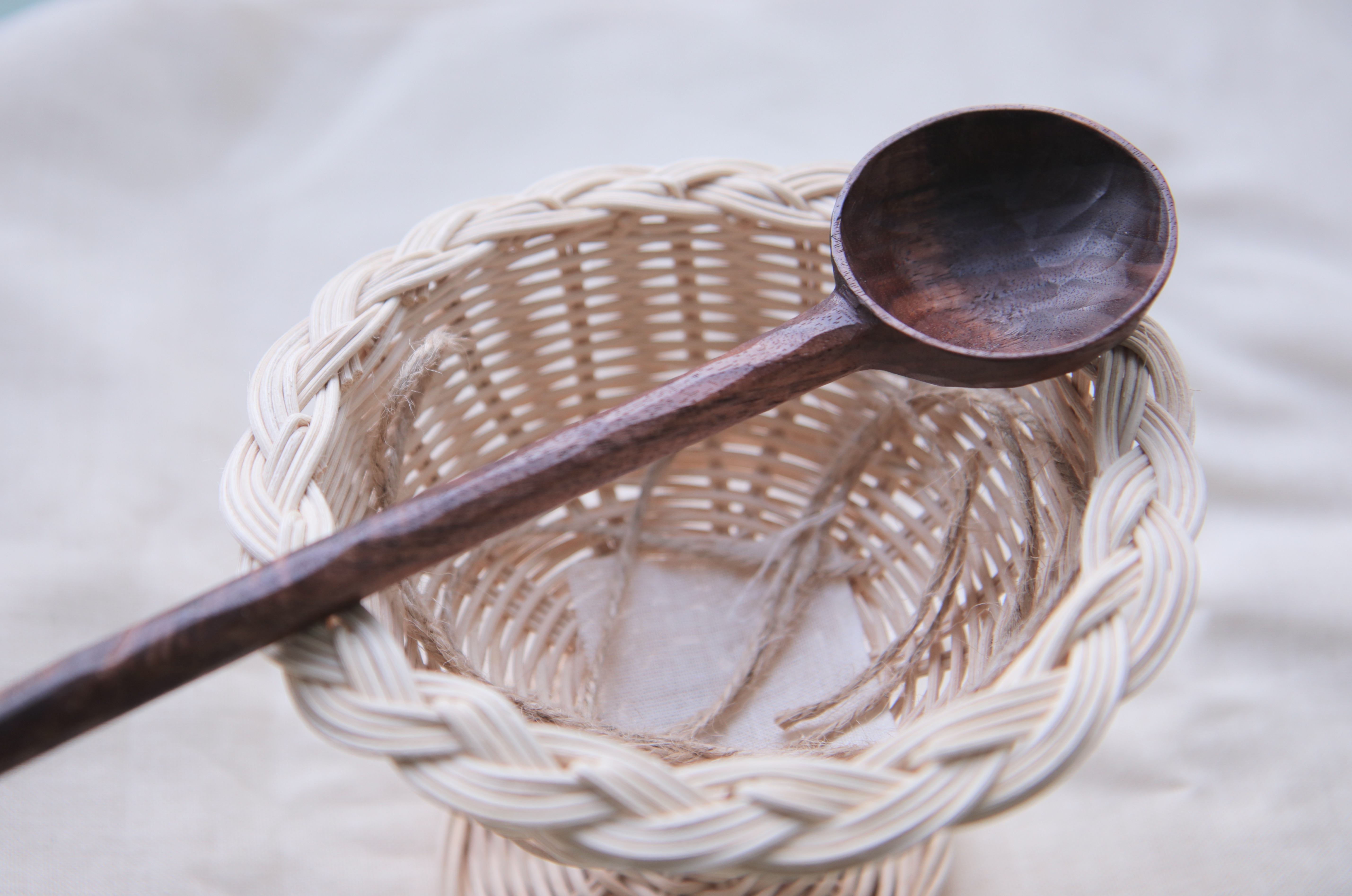 Walnut Full Moon Scoop