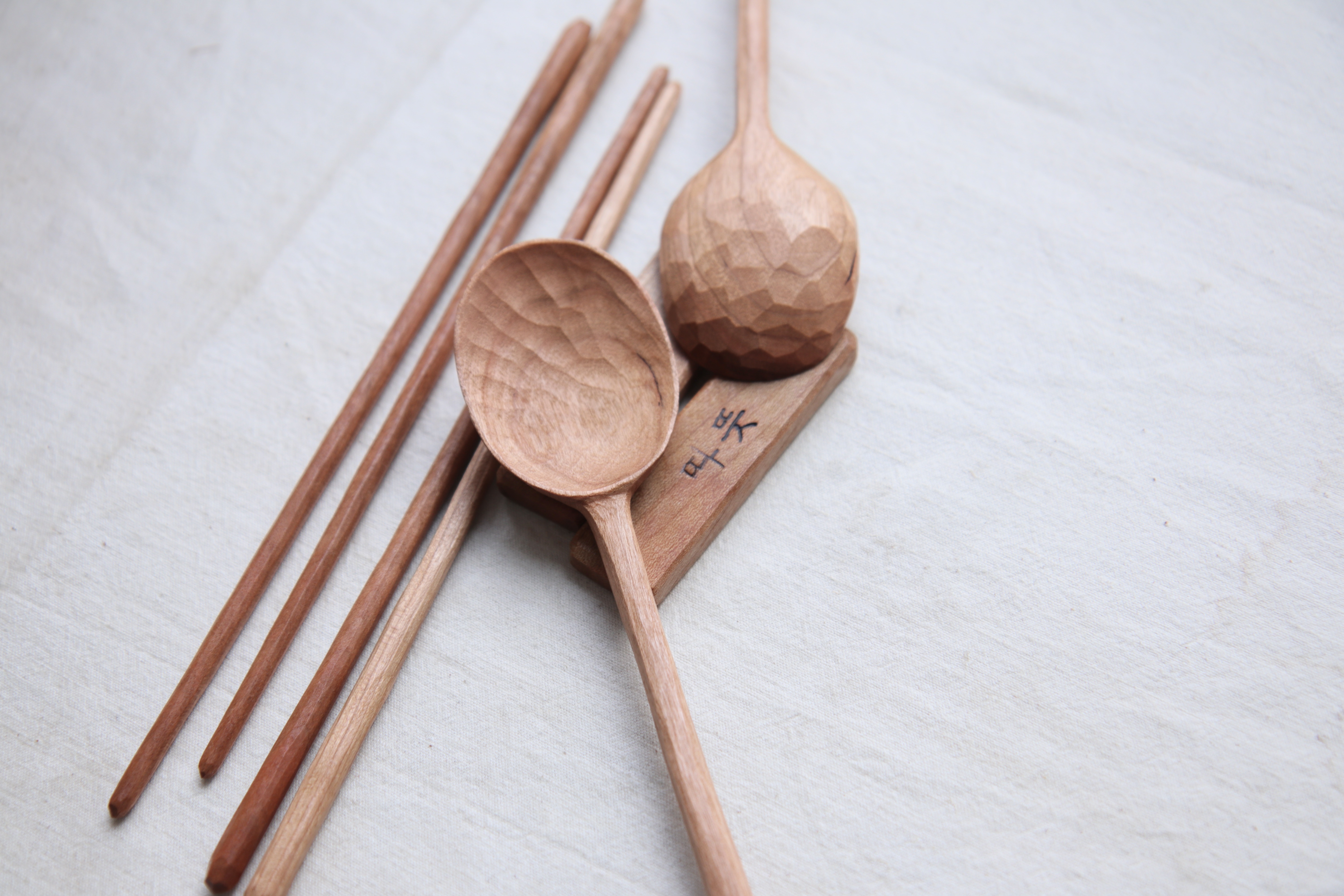 Cherry Wood Daily Cutlery Set - Image 2