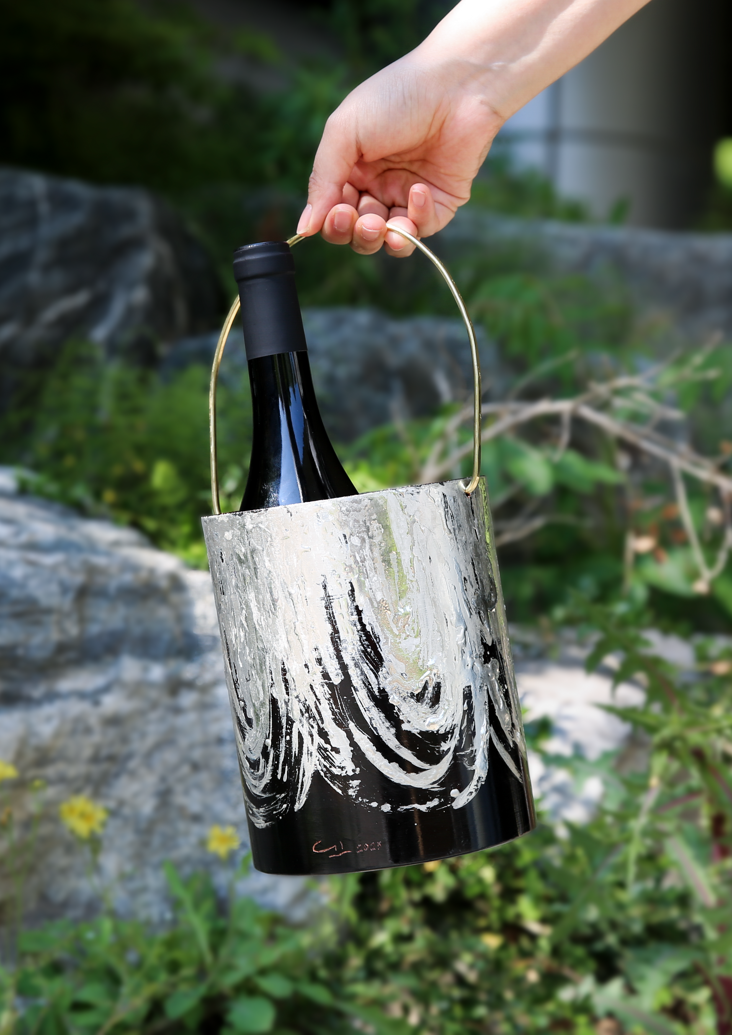 Black Wave Wine Bucket - lace pattern