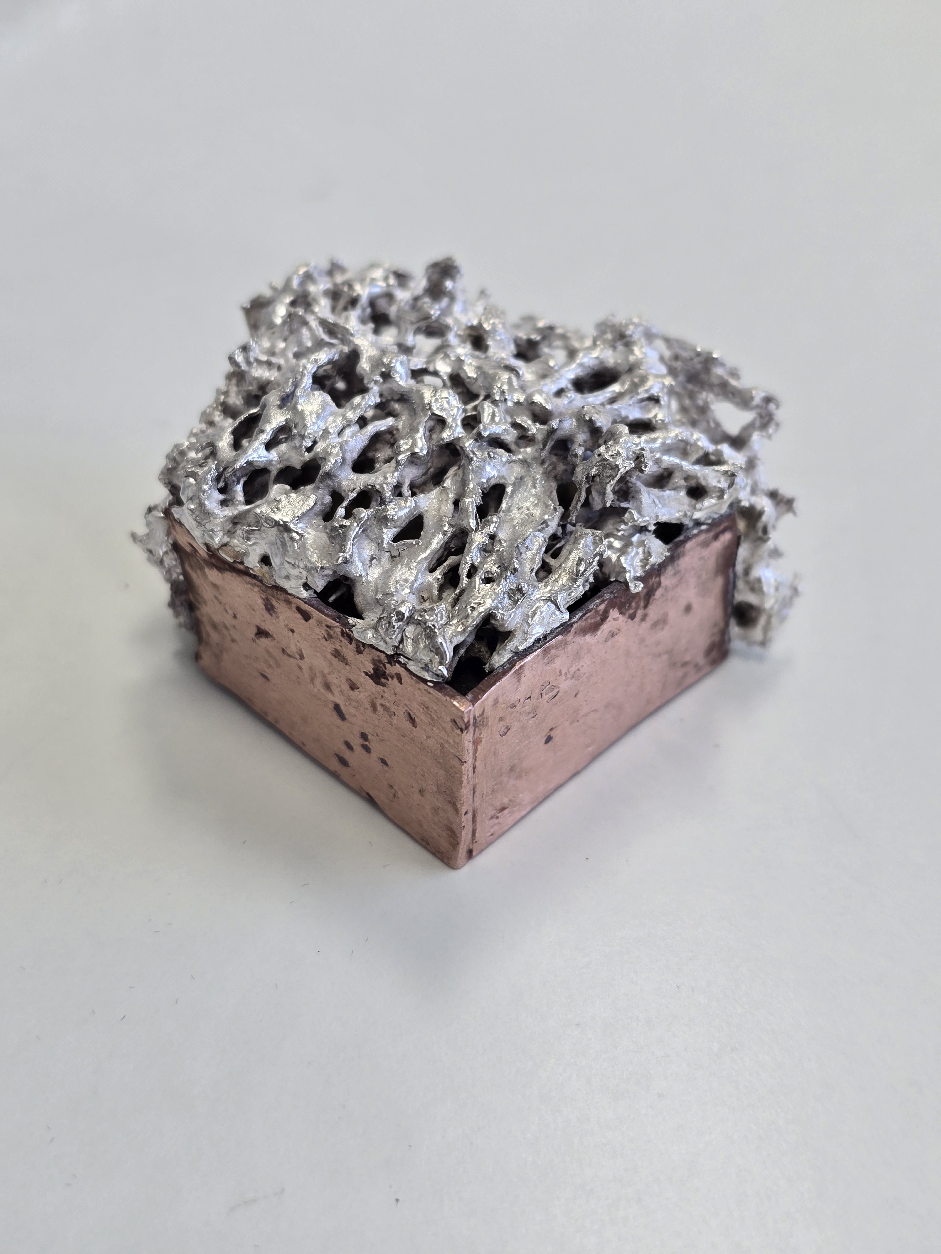 permeate 1 (Diffuser & Paperweight)