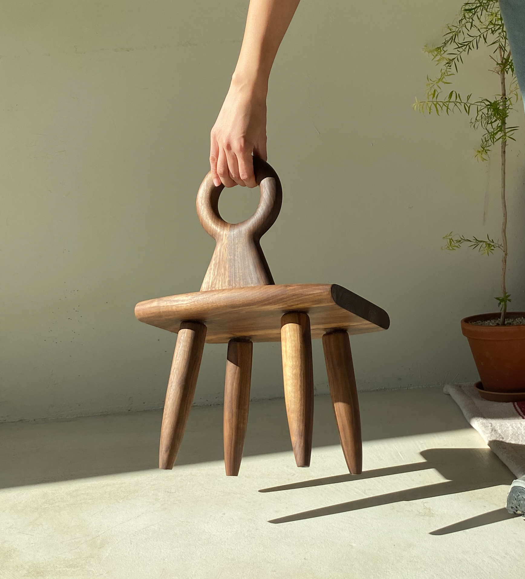 "o" chair