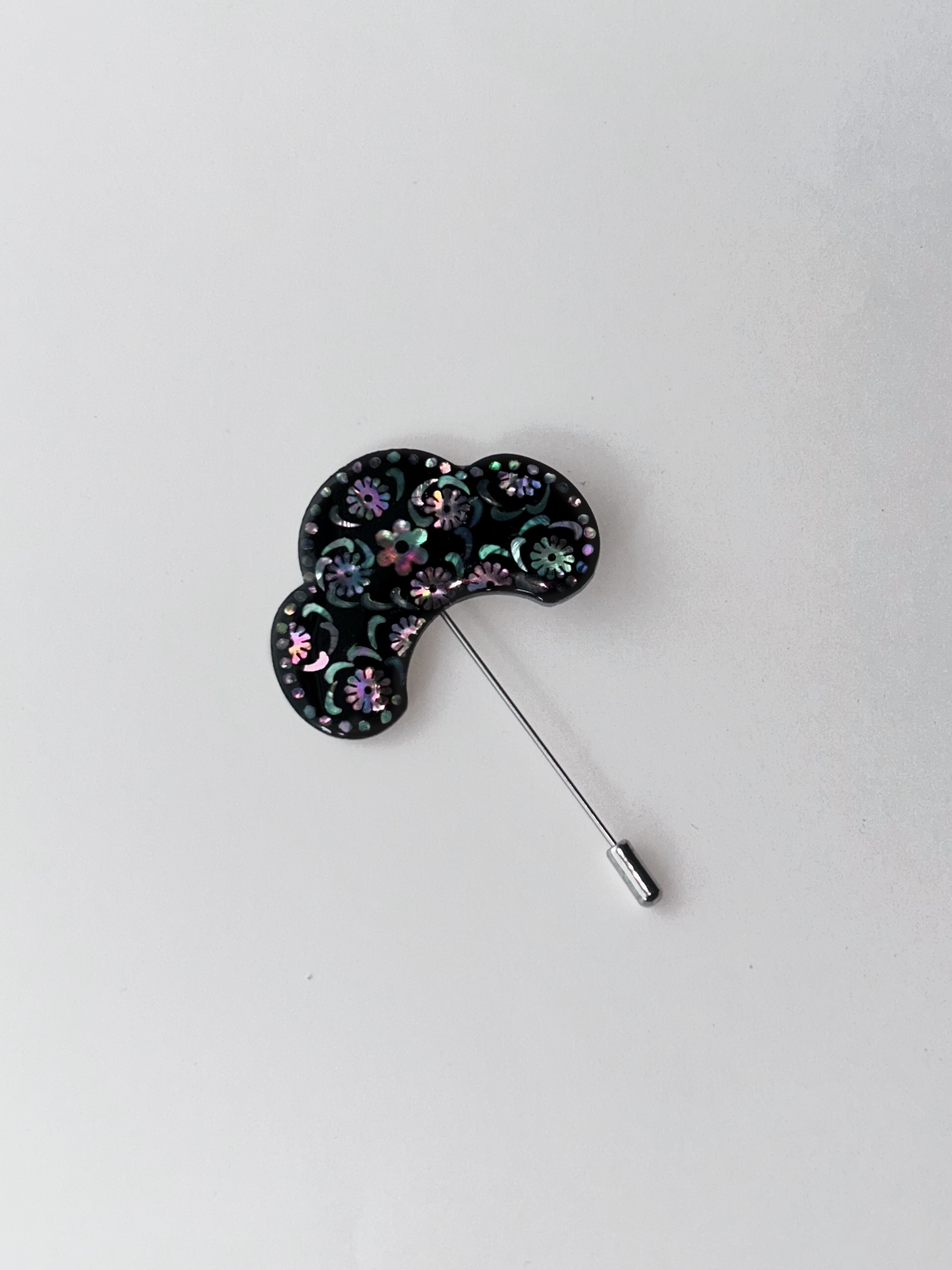 Chrysanthemum Scroll Brooch - Image 3