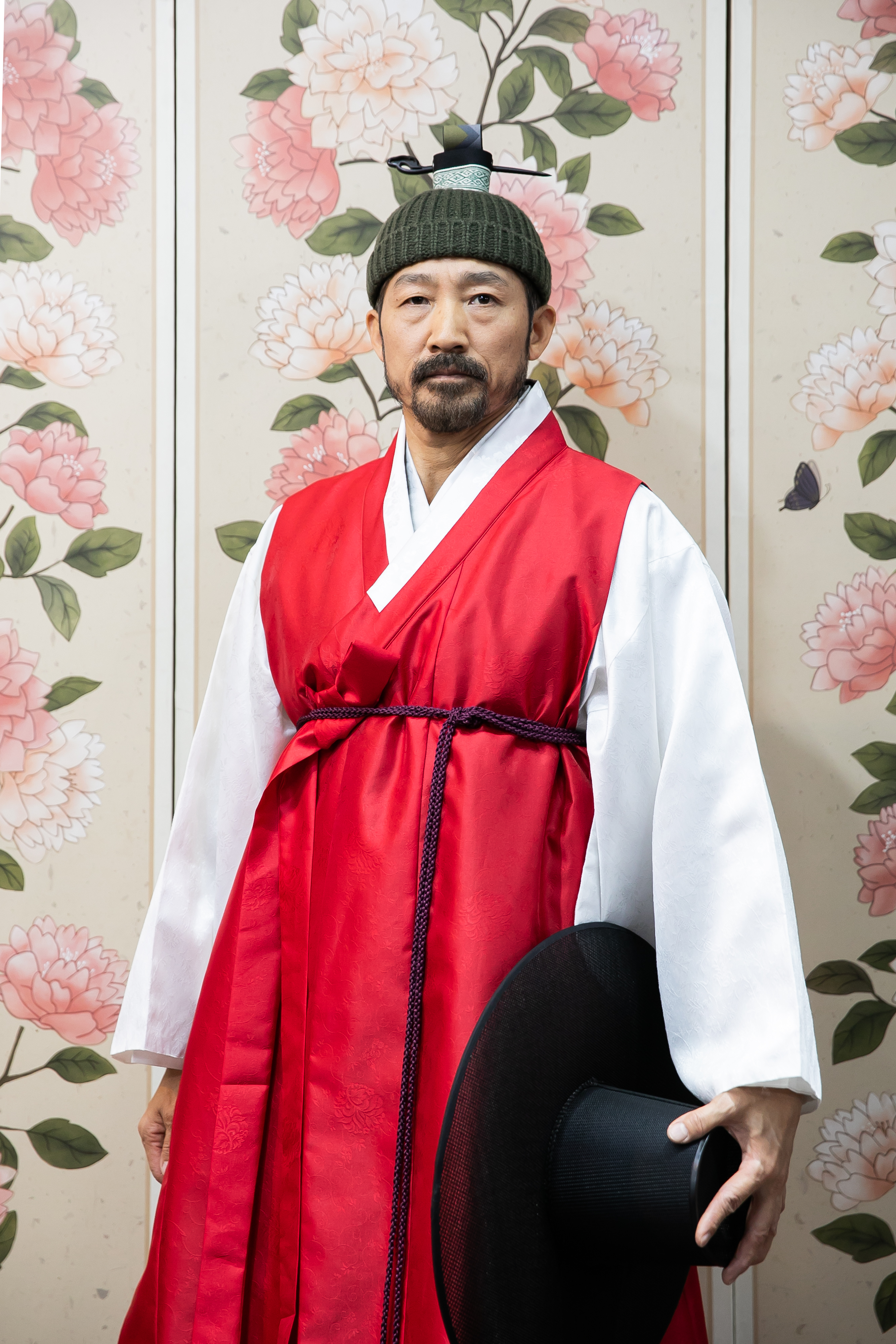 General Crown Beanie Khaki - Image 4