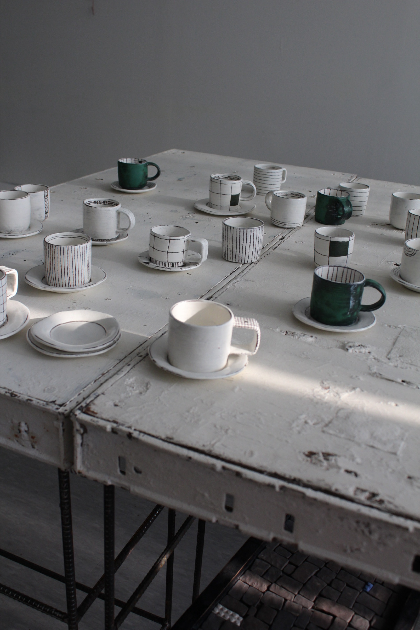 Vintage dish for cup all white - Image 4