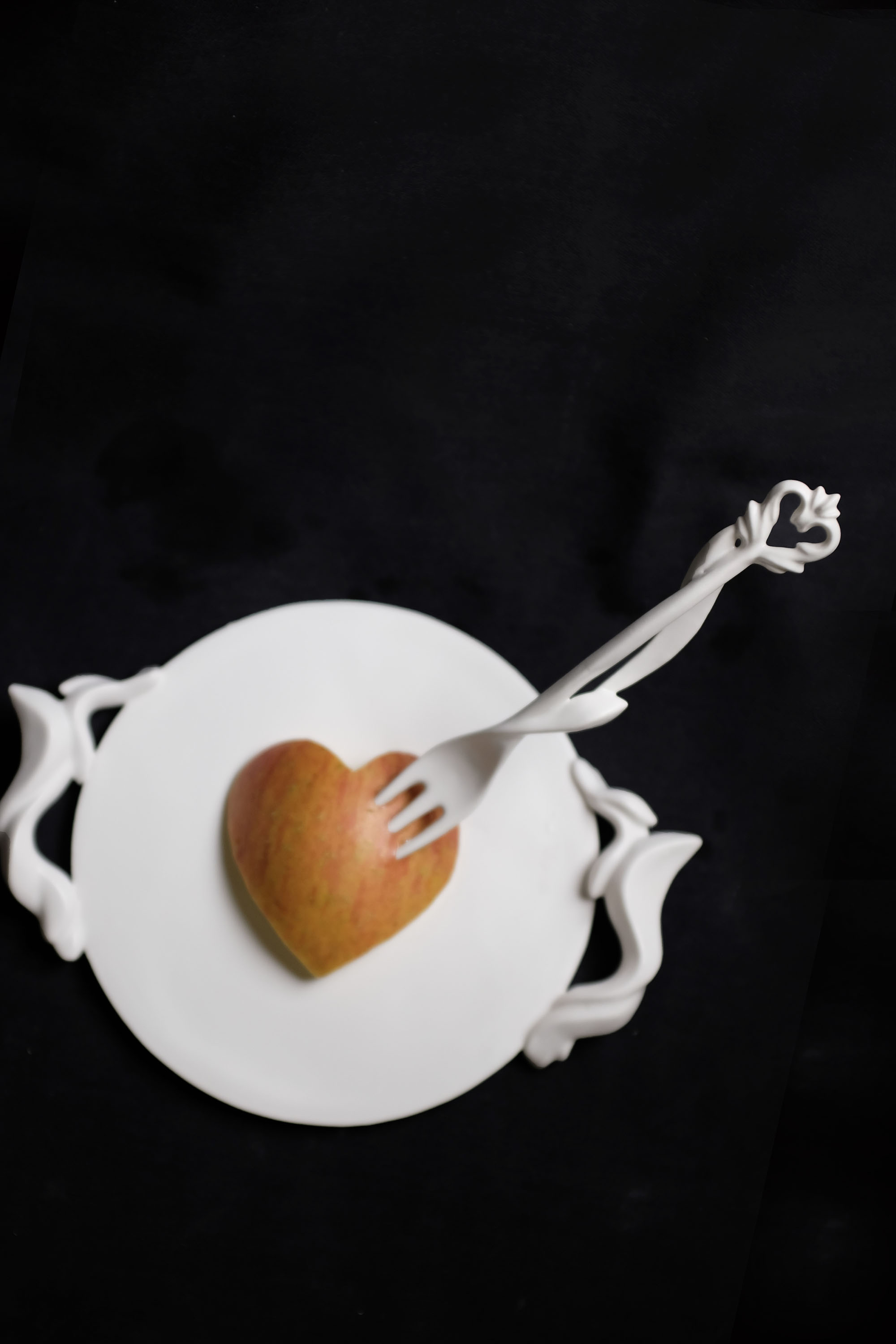 plate with vine_m - Image 4