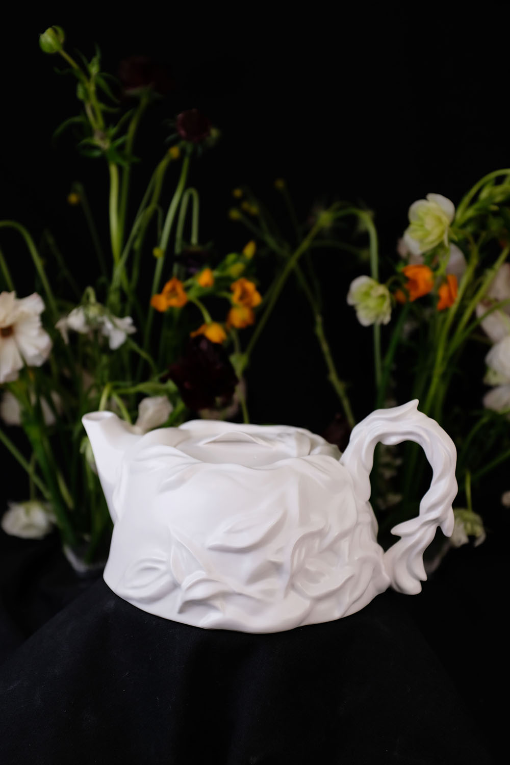 fluttering petals_teapot - Image 2