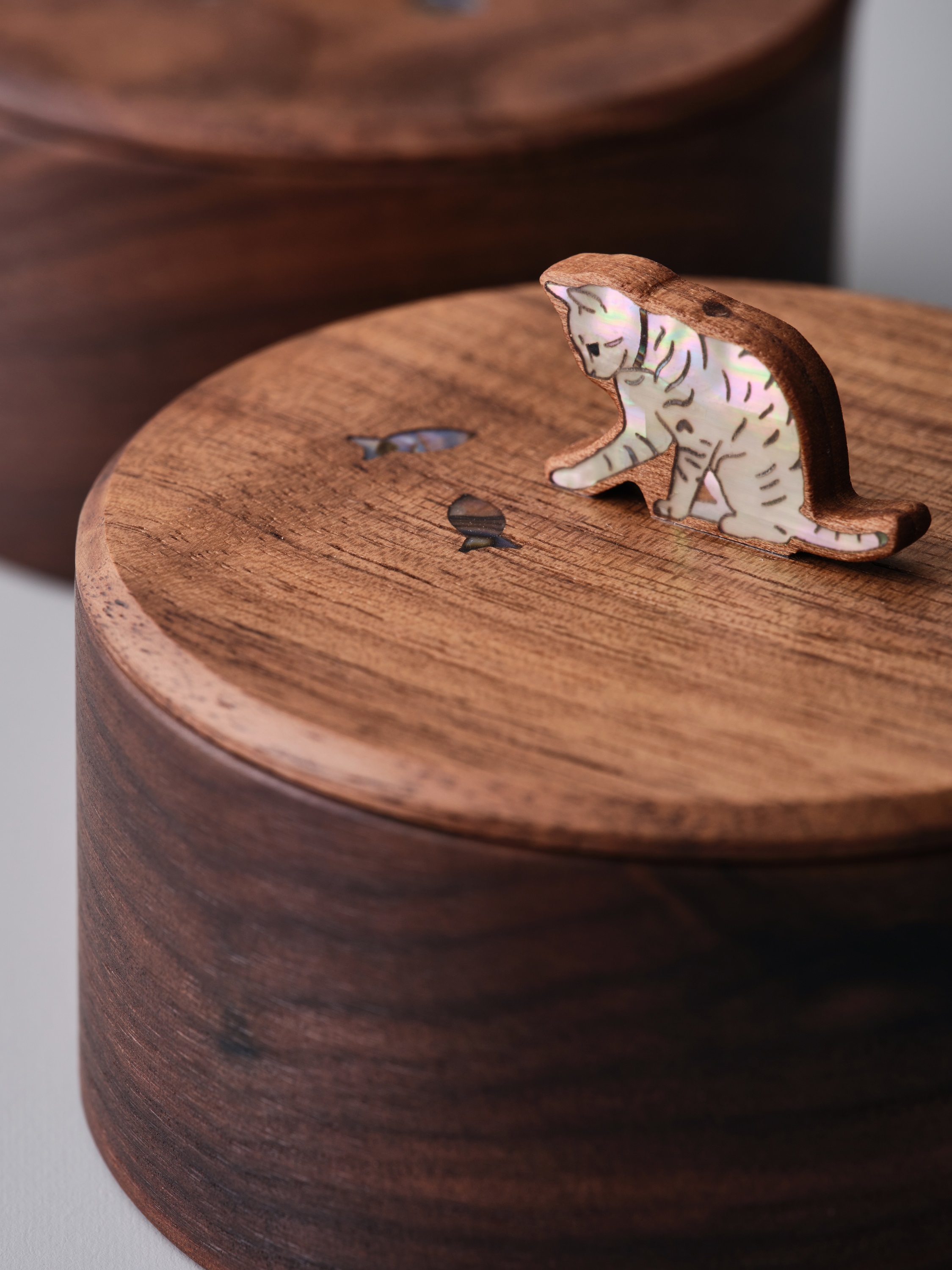 Round box with pets - Image 3