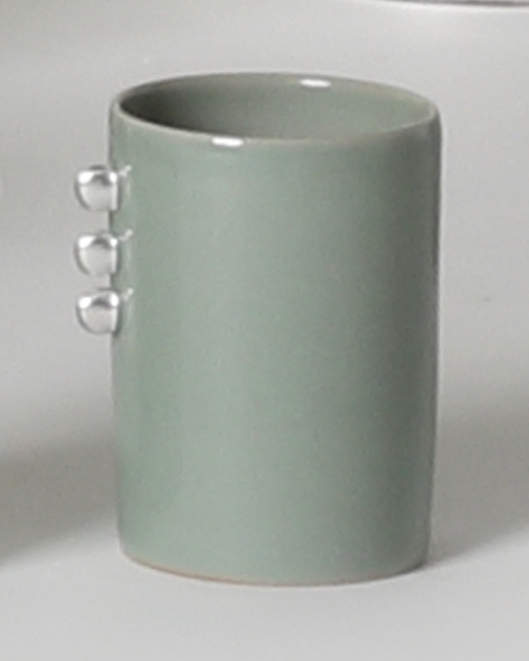 silver painted celadon cylindrical teacup (3dot)