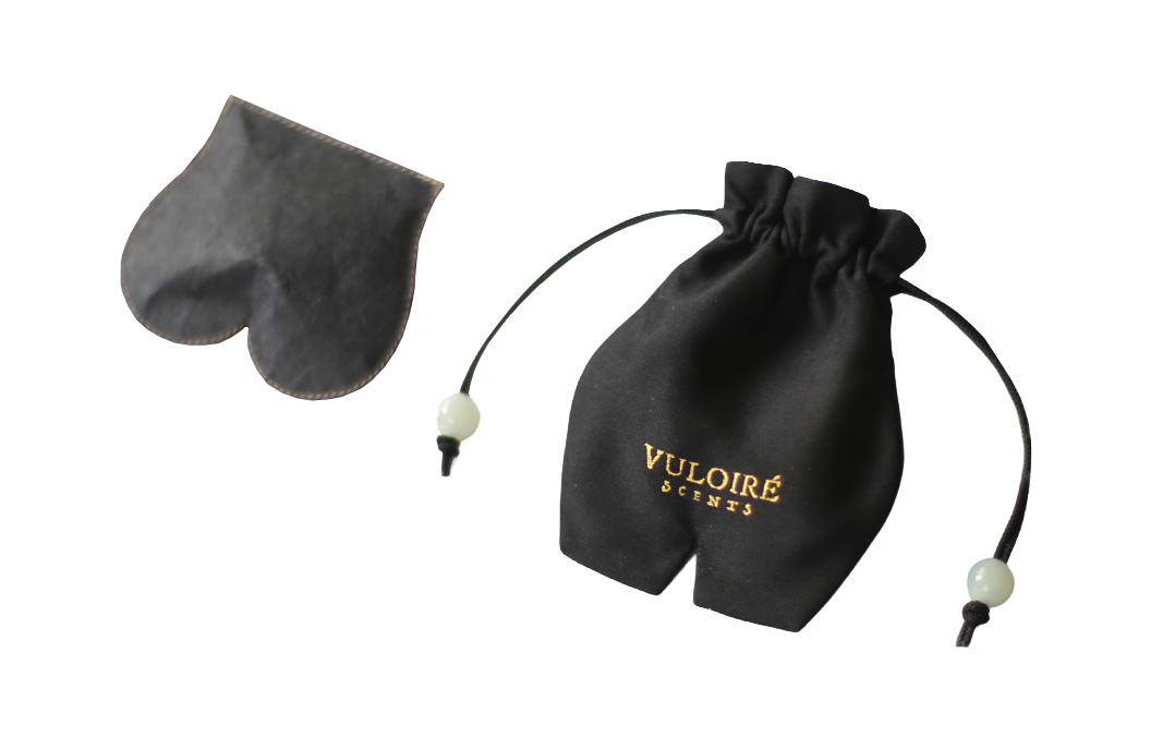 Vuloiré Blue Peony Pouch - Imprinted Gold Edition