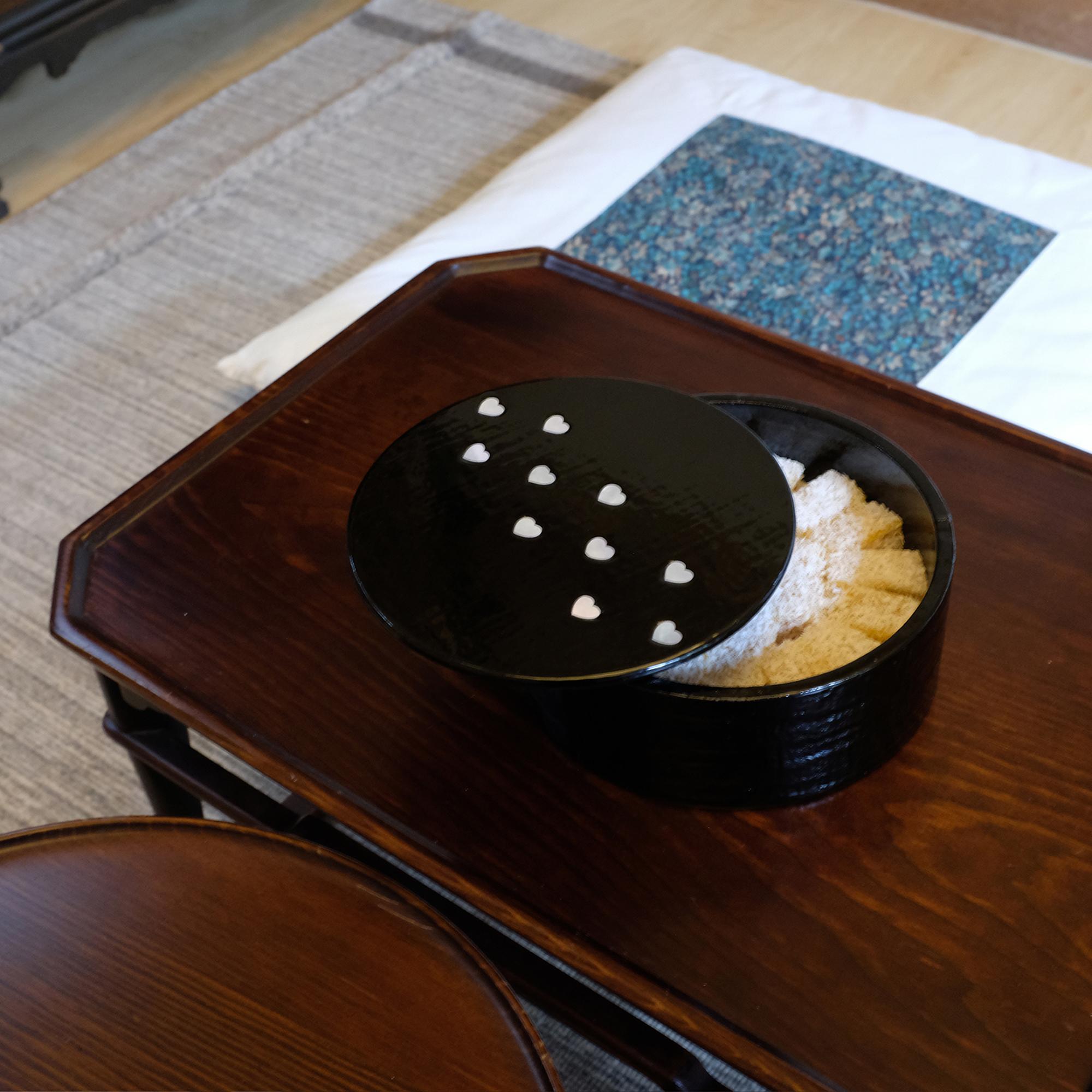 Najeon-Chilgi Heart Round Box - Image 1