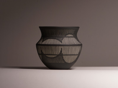 <mok(墨)> vase 02